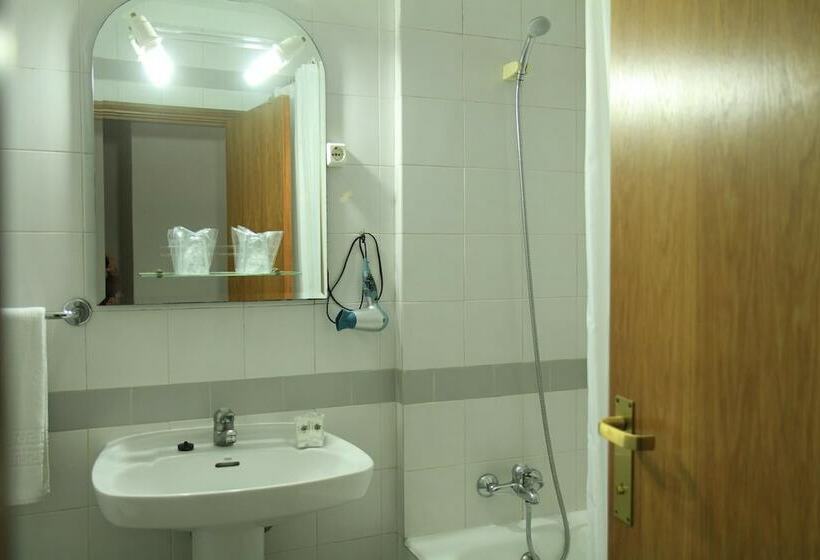 标准间, Colina Do Mar