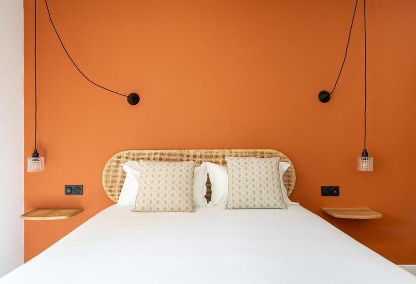 テラス付きスタンダードルーム, Hôtel La Garrigue & Bar Piscine