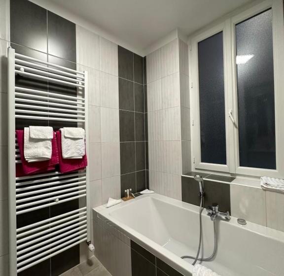 سوییت, Le Saint Yves