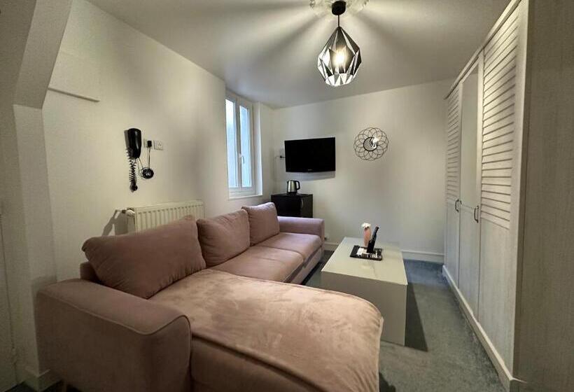 سوییت, Le Saint Yves