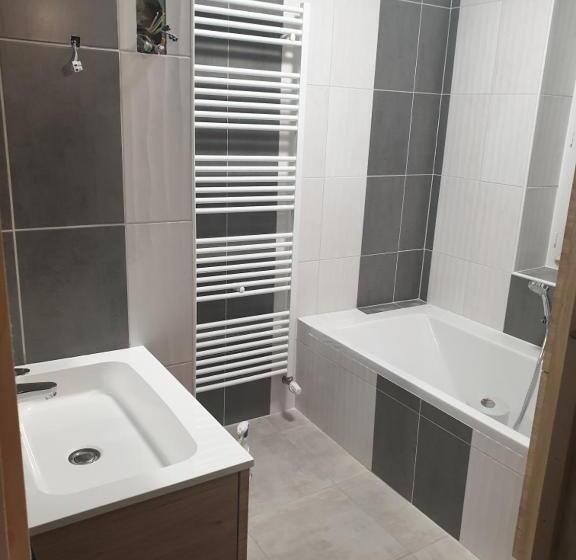 سوییت, Le Saint Yves