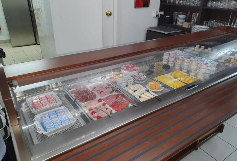 اتاق استاندارد یک نفره, Le Saint Yves