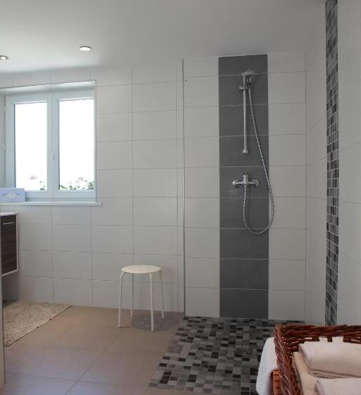 Номер Стандарт, Les Portes De La Vallee