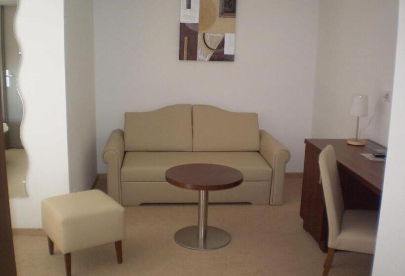 Номер Стандарт, Les Portes De La Vallee