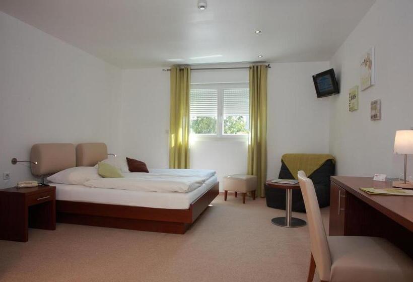 Номер Стандарт, Les Portes De La Vallee