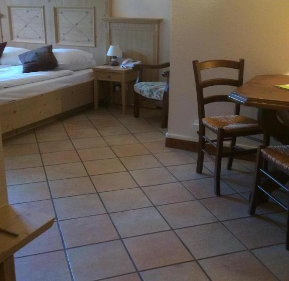 Номер Стандарт Адаптированный для Инвалидов, Les Portes De La Vallee