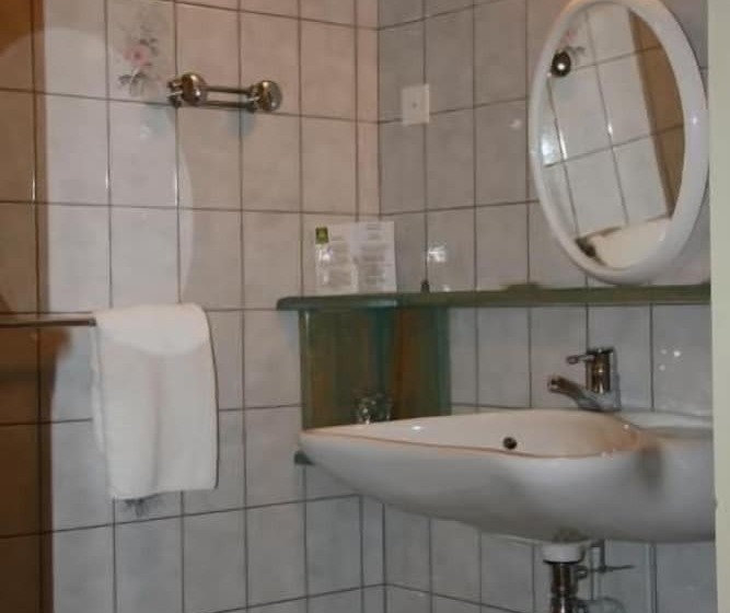 Трехместный Номер Стандарт с Видом, De La Grande Cascade