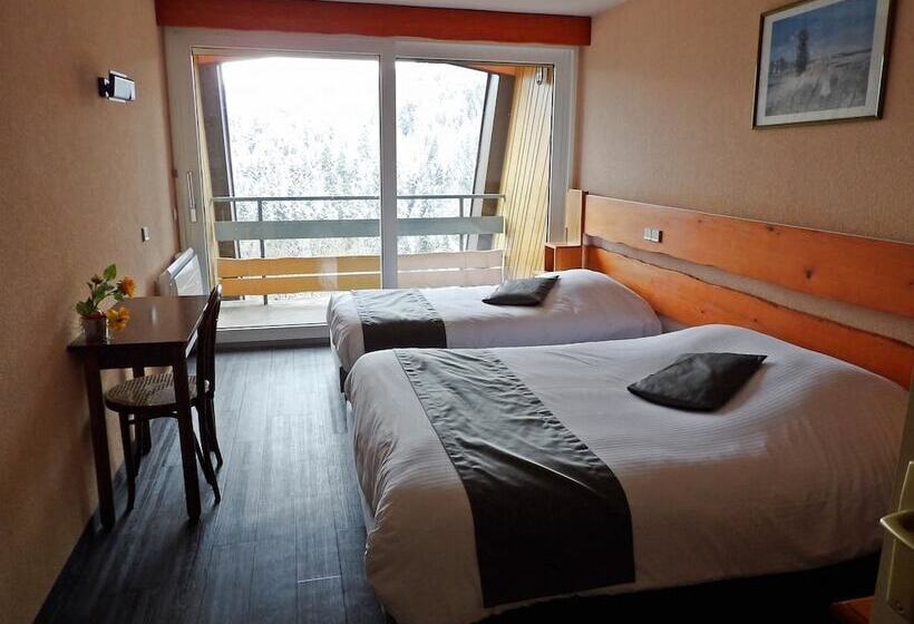 Трехместный Номер Стандарт с Видом, De La Grande Cascade