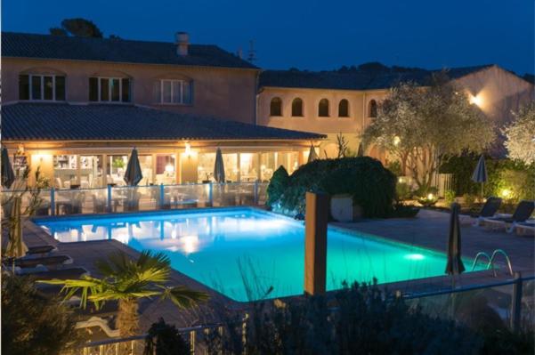 Семейный Номер Престиж, Logis Hostellerie De L Abbaye