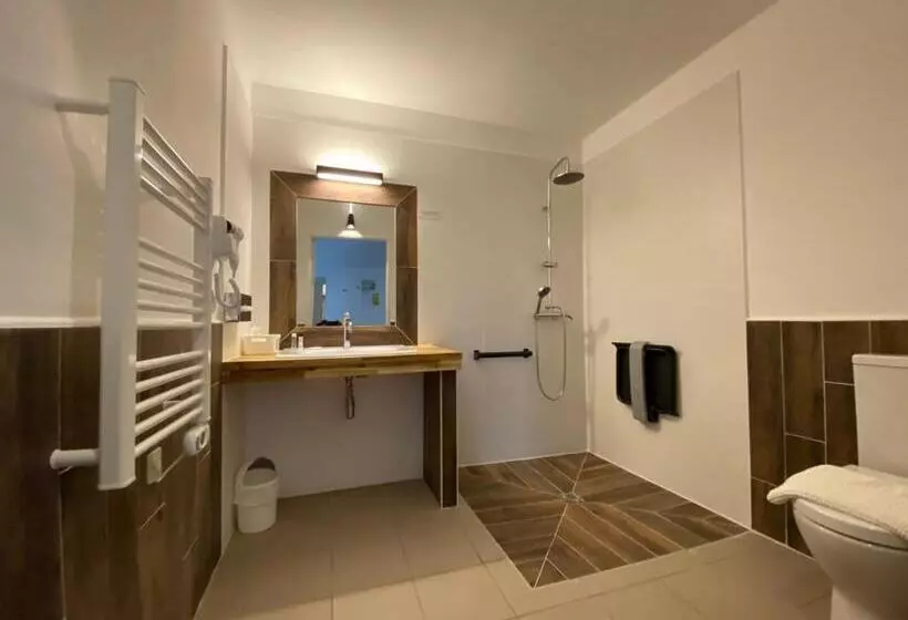 スタンダード４人部屋, Logis Hostellerie De L Abbaye