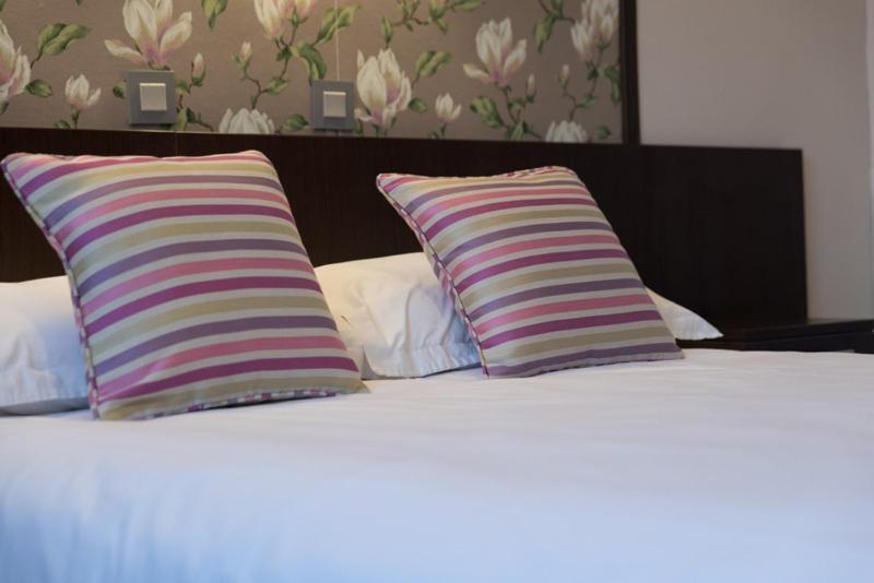 شقة غرفتين, Logis Hostellerie De L Abbaye