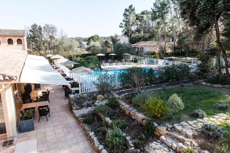 スタンダードシングルルーム, Logis Hostellerie De L Abbaye