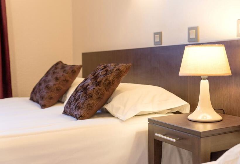 غرفة قياسية, Logis Hostellerie De L Abbaye