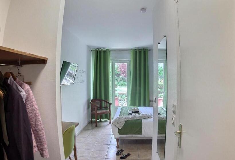 חדר סטנדרט עם טרסה, Logis Hôtel Du Château