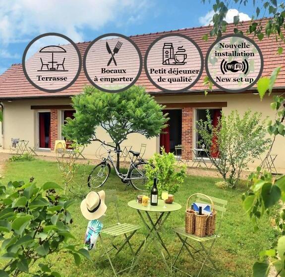 חדר משפחתי, Logis Hôtel Du Château