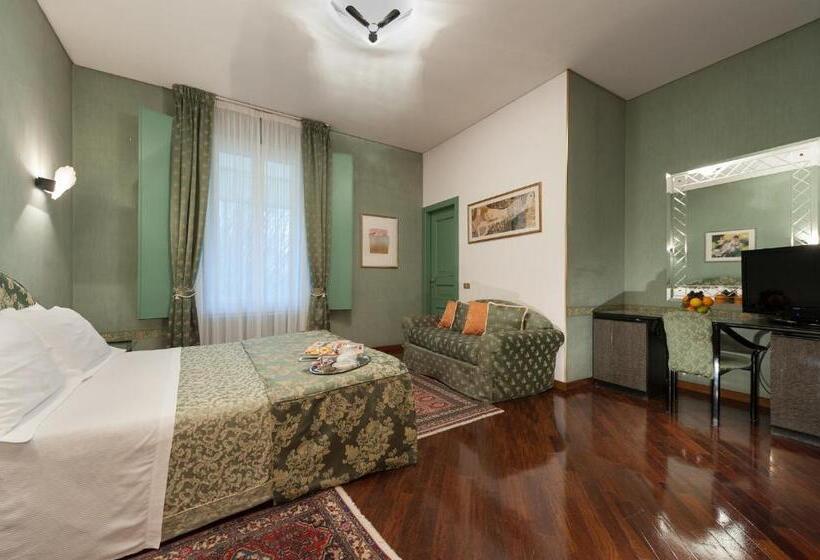 标准三人间, Villa Giulia