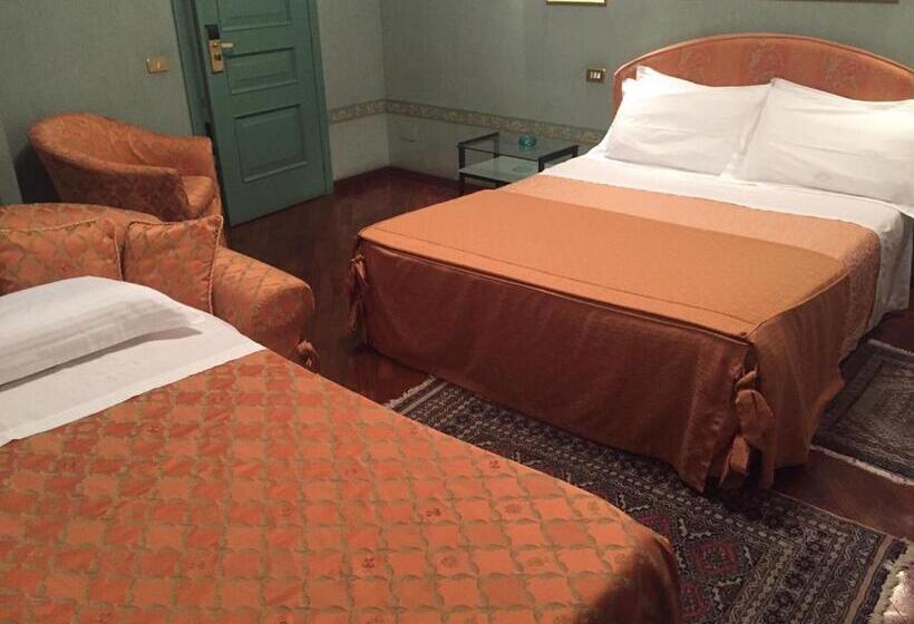 标准三人间, Villa Giulia