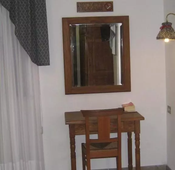スタンダード４人部屋, Villa Plinia