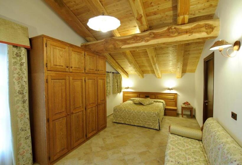 חדר סטנדרט לארבעה, Villa Plinia