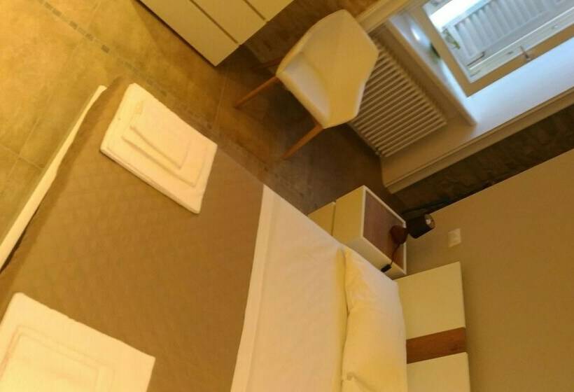 סטודיו משפחתי, B&b Dimora Damiani