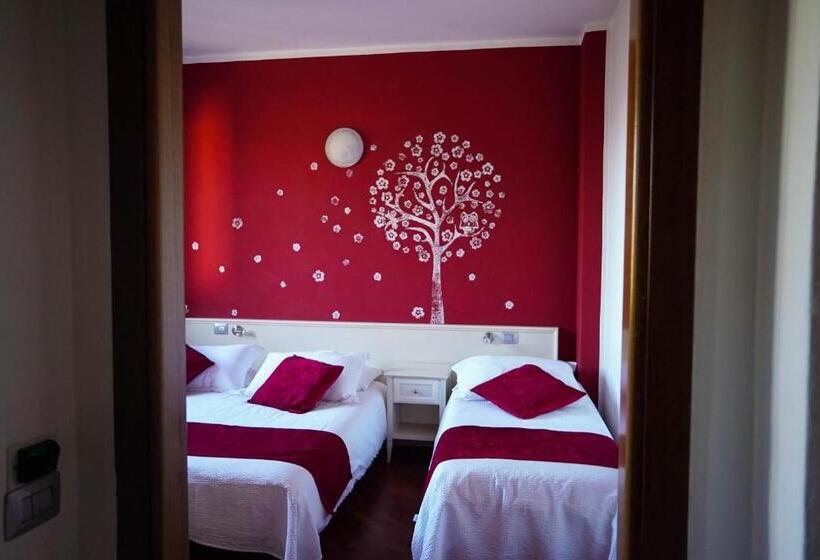 חדר דלוקס לשלושה, Il Crinale