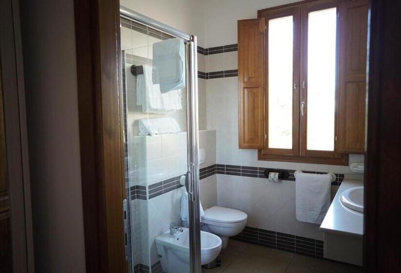 חדר דחוקס עם מיטת קינג, Il Crinale