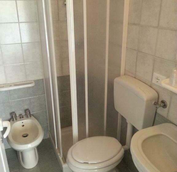 バルコニー付きスタンダードトリプルルーム, Margot