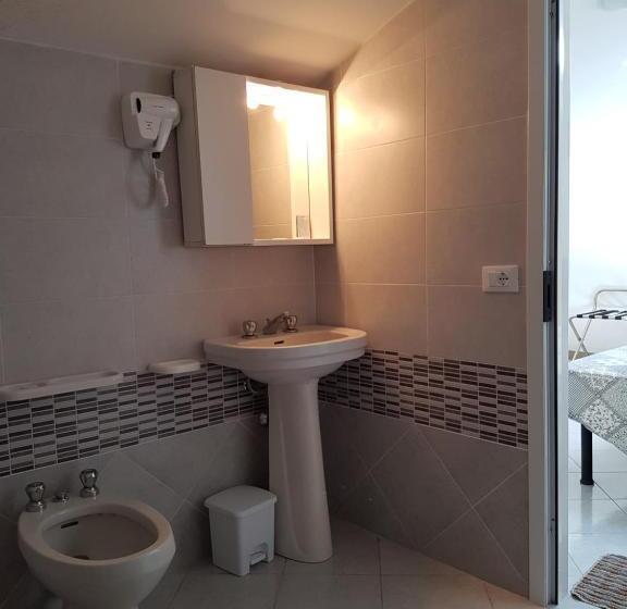 ペントハウスルーム, Margot