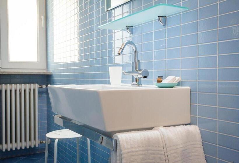 带大床的标准间, Rosella S Rooms