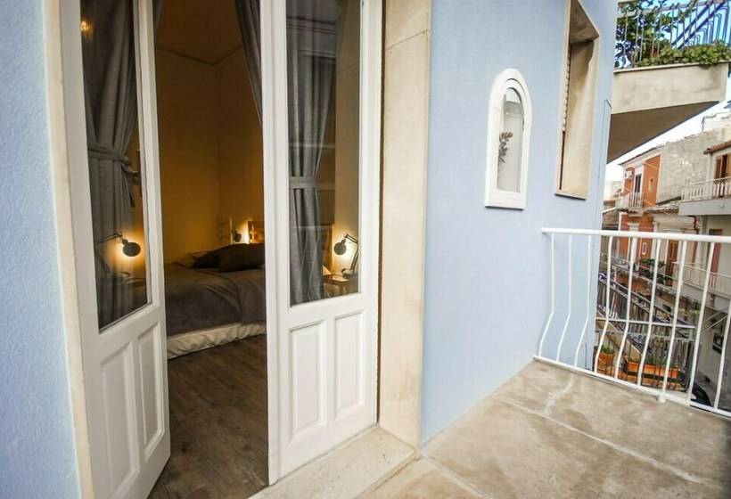 חדר קומפורט לשלושה, Stanze A Sud