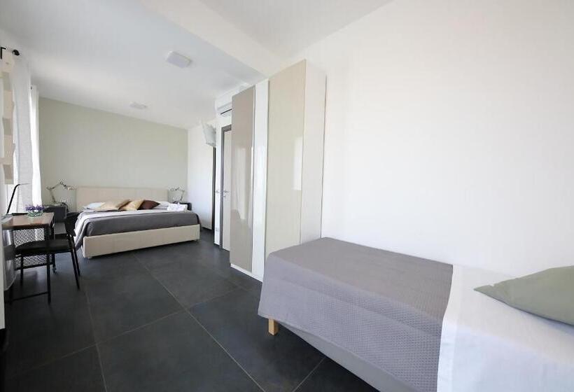 חדר דלוקס לשלושה עם נו לים, Sunrise B&b Sicilia Avola