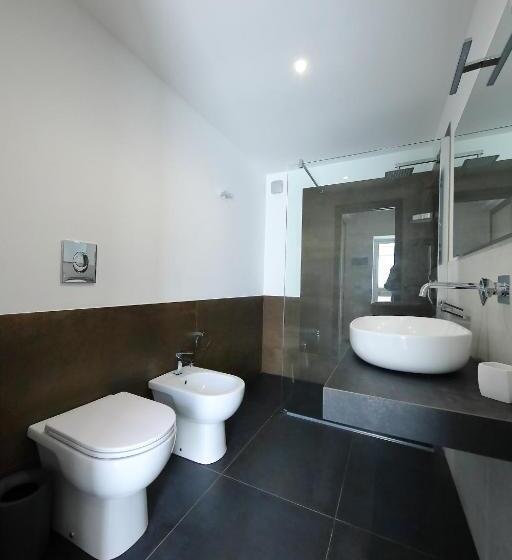 חדר לארבעה סטנדרטי עם מרפסת, Sunrise B&b Sicilia Avola