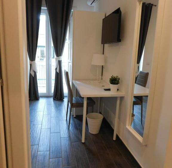 חדר סטנדרט עם מיטת קינג, Civico 29