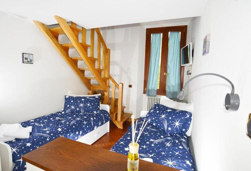 חדר סופריור לשלושה, La Valle Di Anna