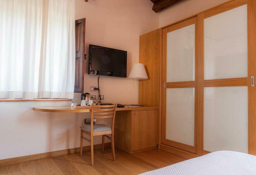 غرفة سوبيريور, Casena Mongerrati