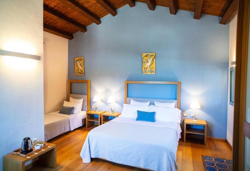 غرفة سوبيريور ثلاثية, Casena Mongerrati