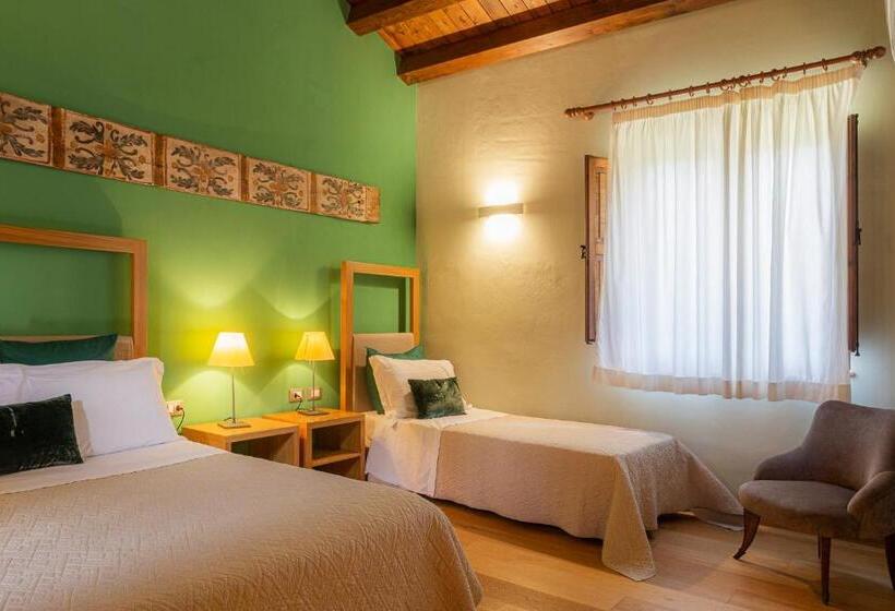 غرفة سوبيريور ثلاثية, Casena Mongerrati