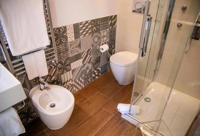 スタンダード4人部屋, Casena Mongerrati