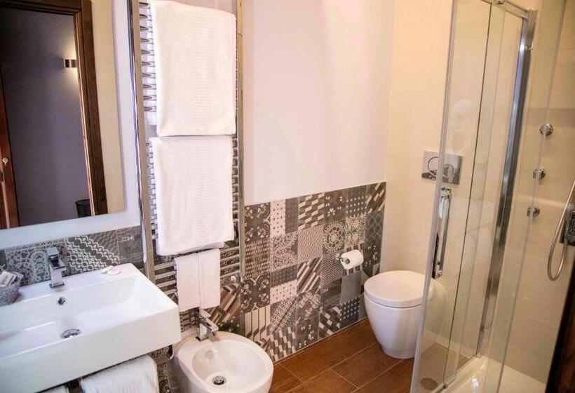 غرفة قياسية, Casena Mongerrati