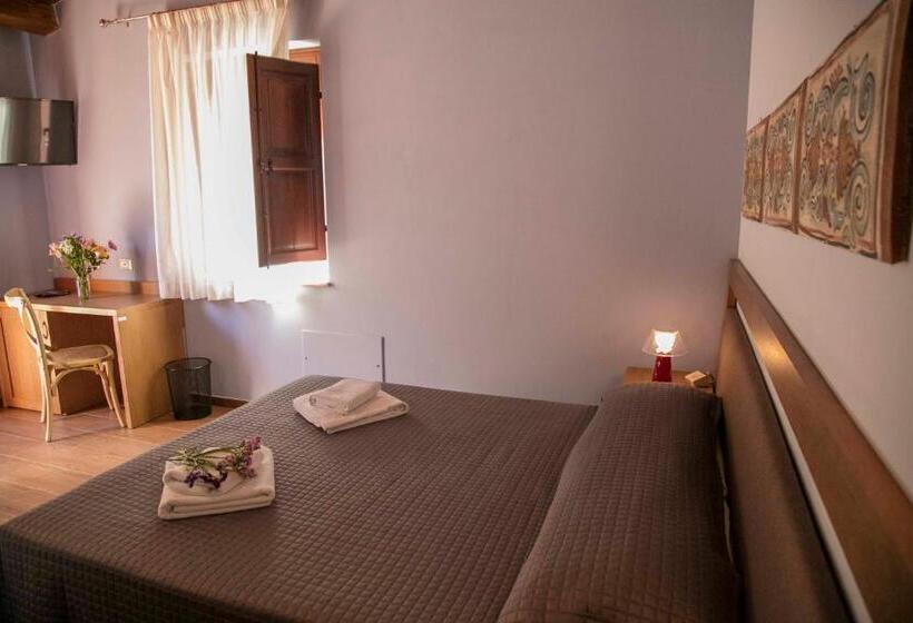 غرفة قياسية, Casena Mongerrati