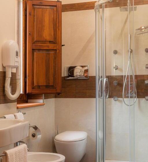 غرفة قياسية ثلاثية, Casena Mongerrati