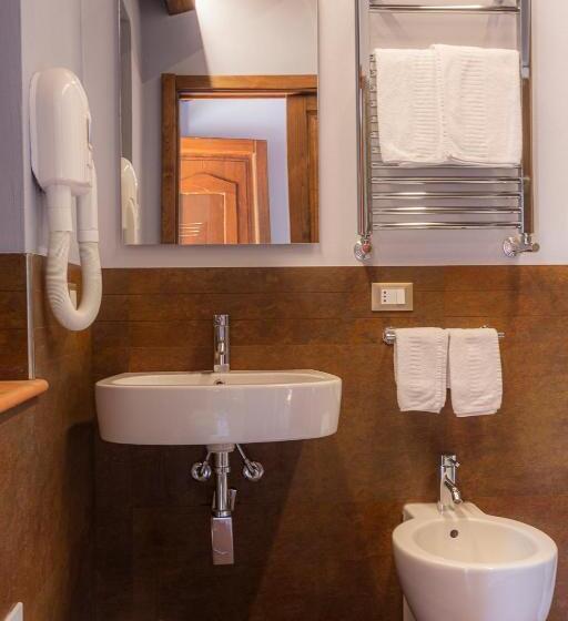 غرفة قياسية, Casena Mongerrati