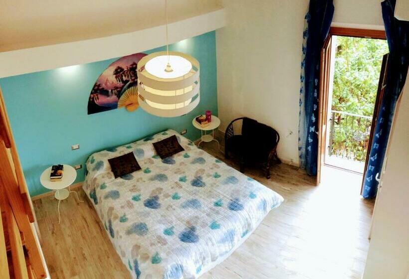 חדר סטנדרט לשלושה, La Perla Del Sud