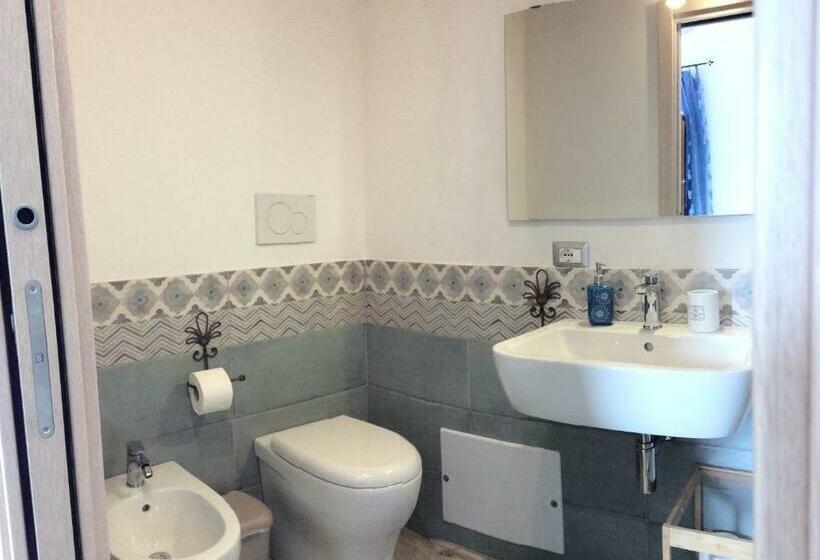 חדר סטנדרט לשלושה, La Perla Del Sud