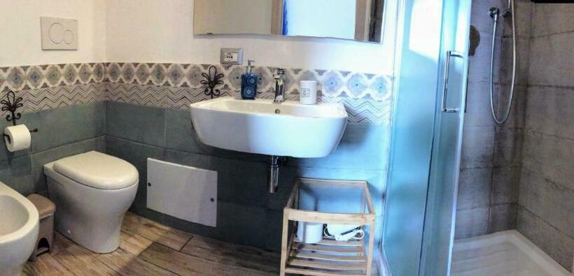 חדר סטנדרט לשלושה, La Perla Del Sud