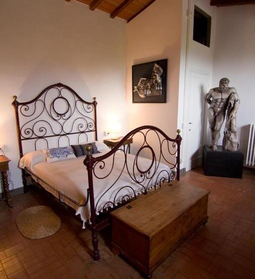 Standard room with outdoor bath, Il Monasteraccio
