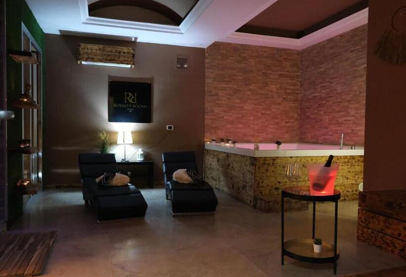 اتاق استاندارد با تخت بزرگ, Royalty Rooms & Spa