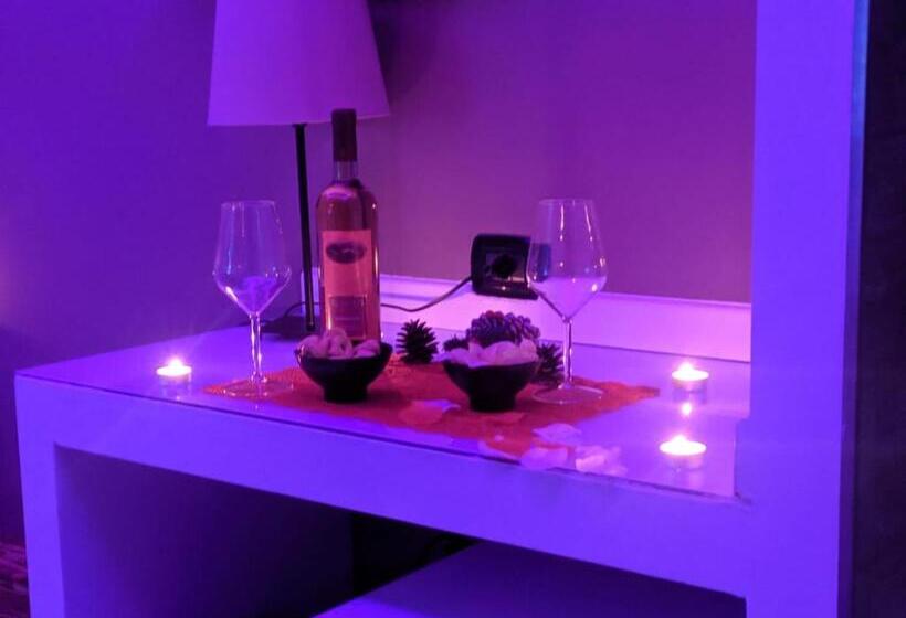 سوییت لوکس, Royalty Rooms & Spa