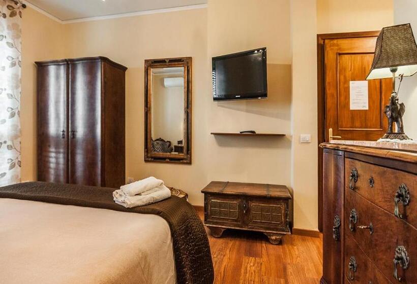 オーシャンビュースタンダードルームバルコニー付き, Villa Olga B&b