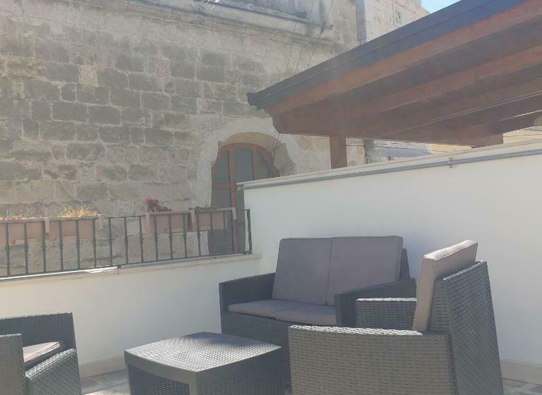 اتاق استاندارد سه نفره, B&b Dei Cardinale